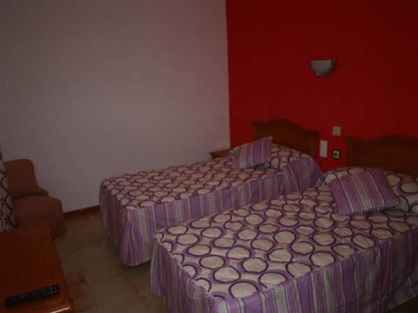 Hotel San Vicente - Centro Playa Conil De La Frontera Εξωτερικό φωτογραφία